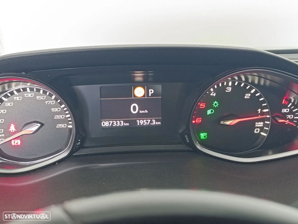 Peugeot 308 SW 1.5 BlueHDi Allure Pack EAT8 - 6