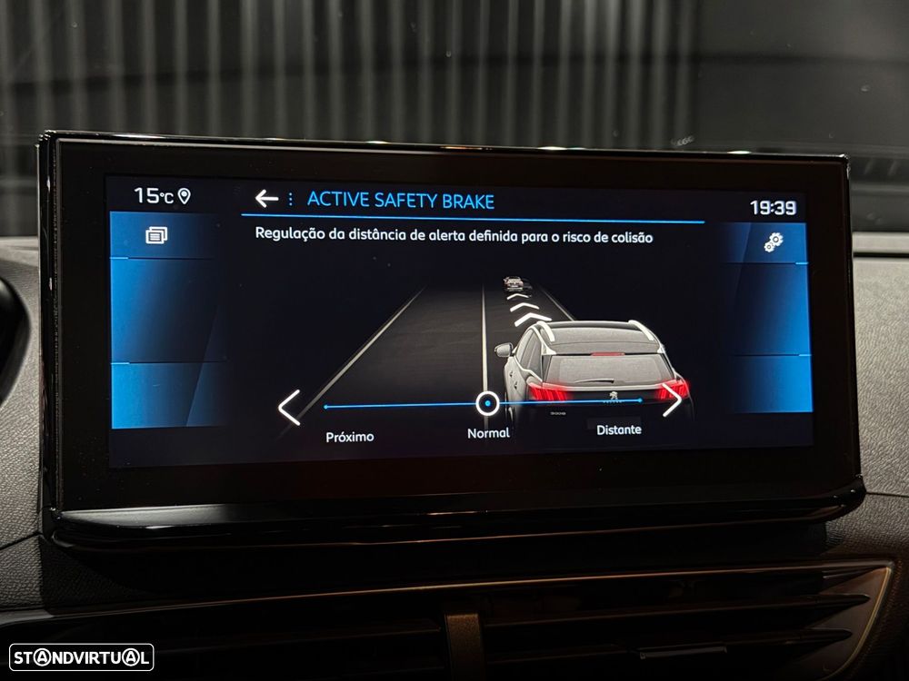 Peugeot 3008 1.5 BlueHDi Allure EAT8 - 21