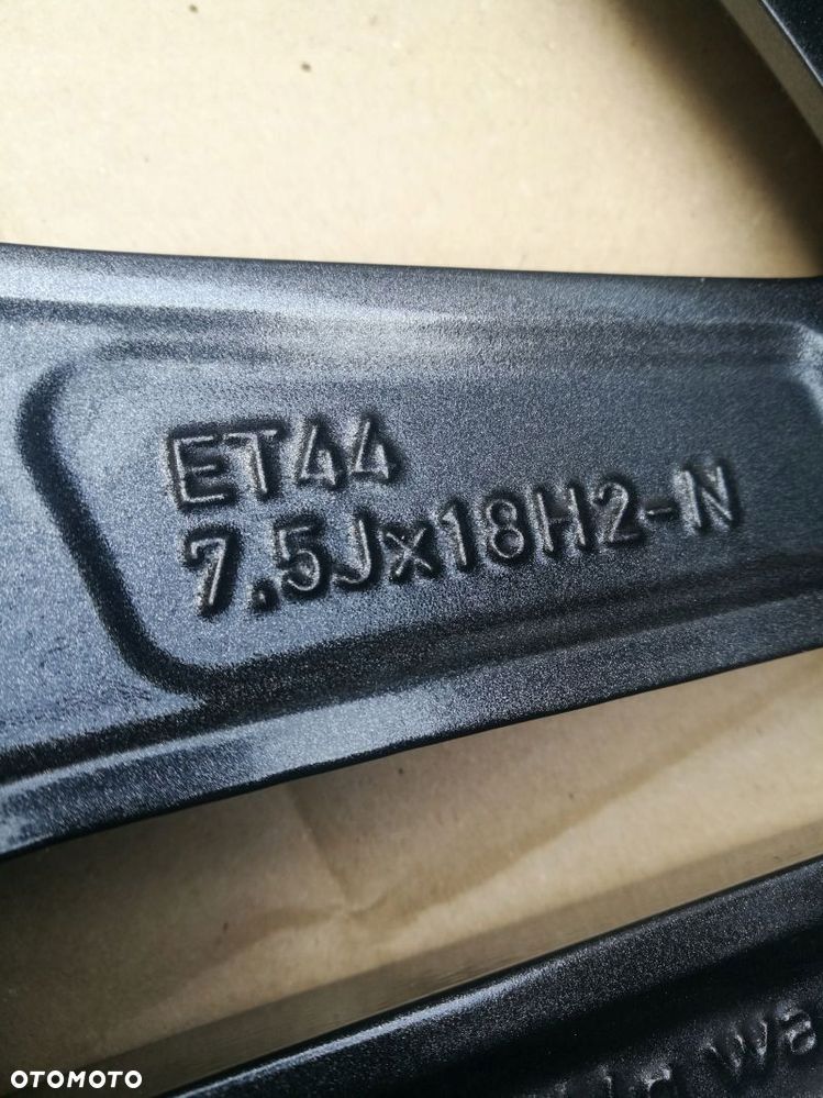 Felga aluminiowa 18" Mercedes A2054019500 - 5