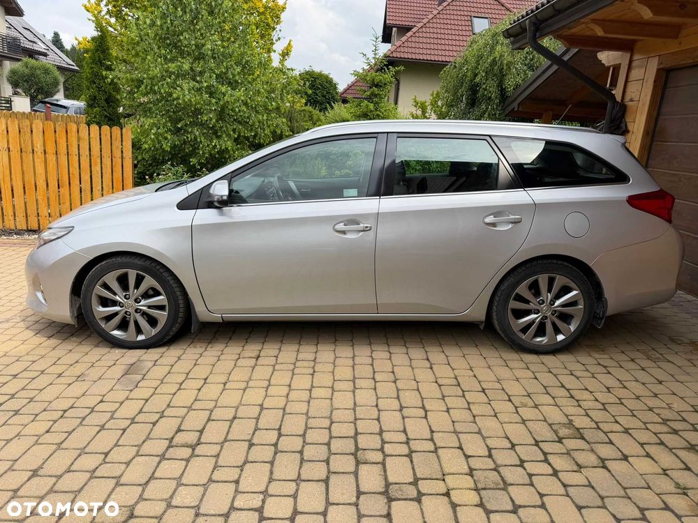 Toyota Auris - 2