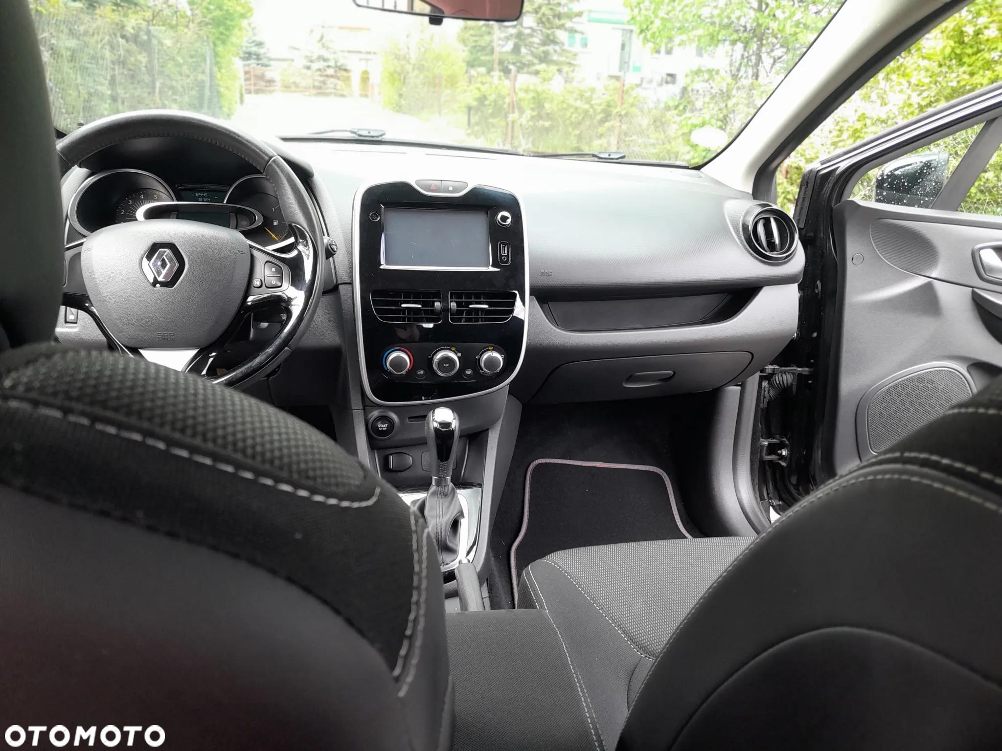Renault Clio dCi 90 EDC Limited - 25