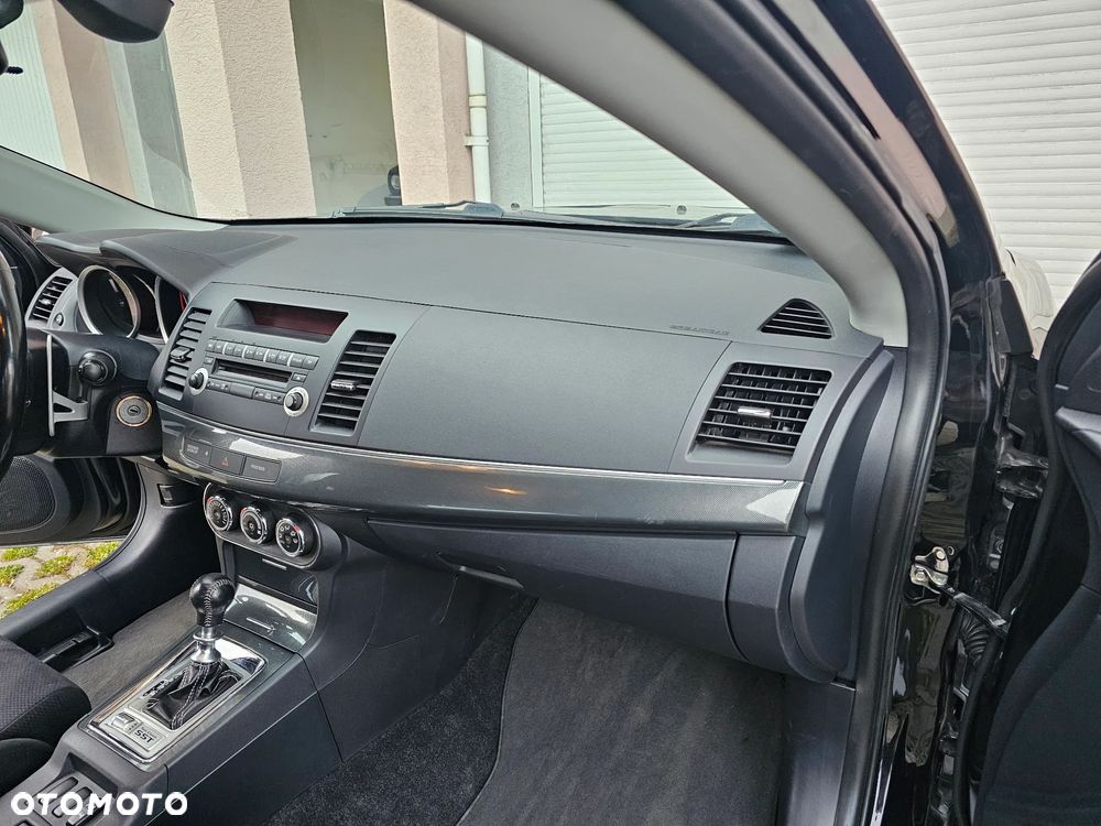 Mitsubishi Lancer - 17