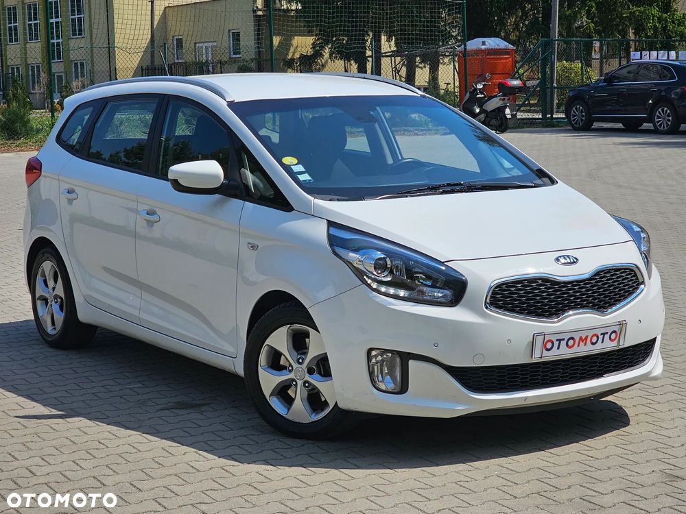 Kia Carens 1.7 CRDi 115 Dream Team Edition - 4