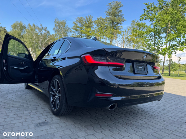 BMW Seria 3 330i
