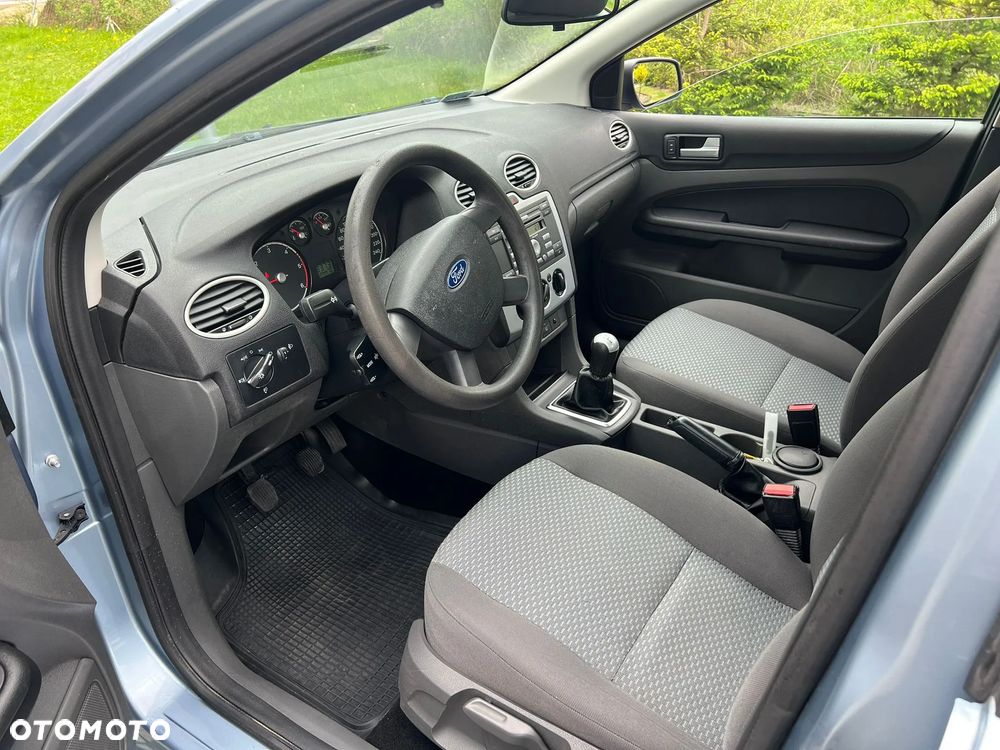 Ford Focus 1.8 TDCi Ambiente - 5