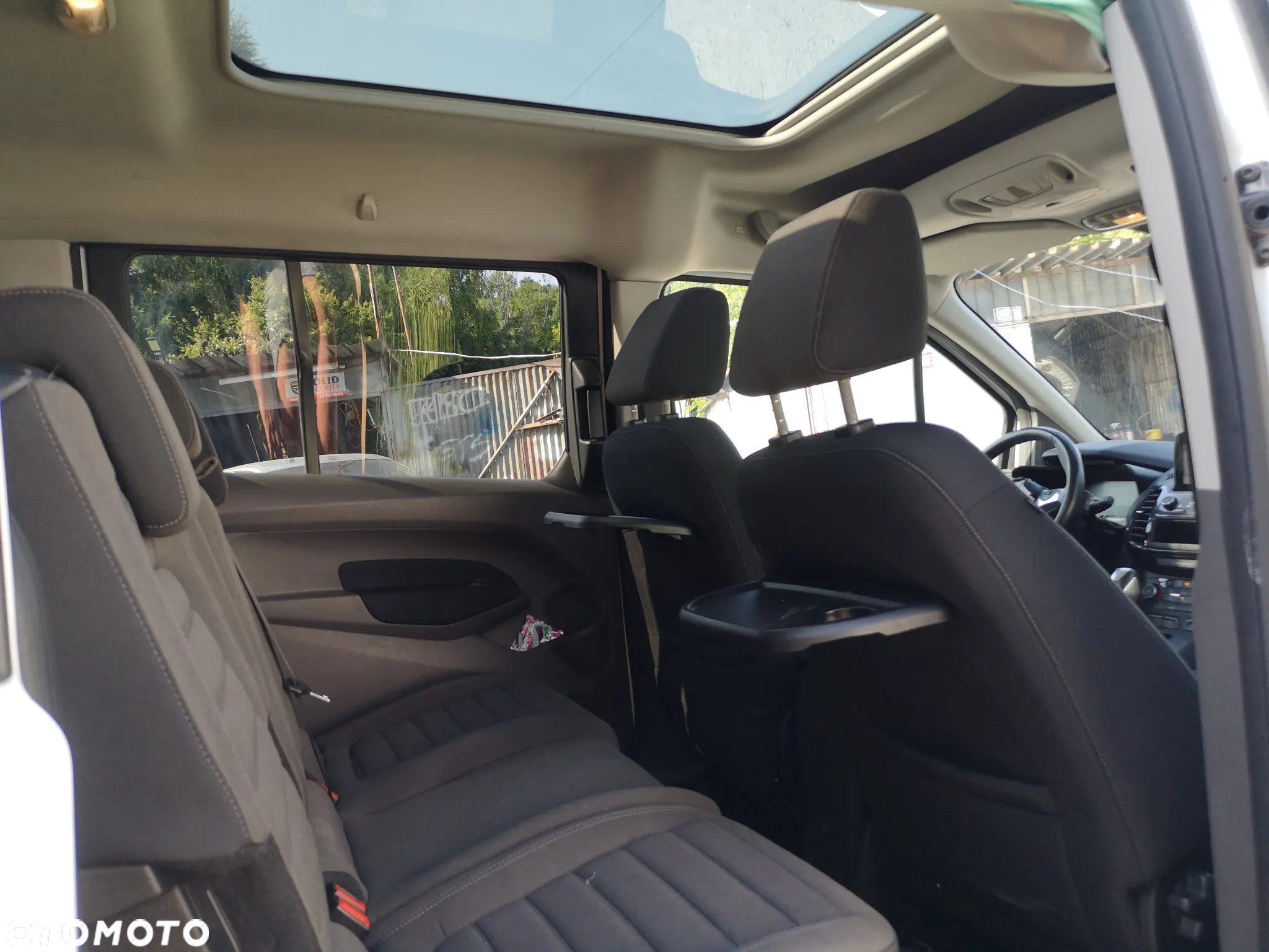 Ford Tourneo Connect 1.5 EcoBlue Titanium PowerShift - 30