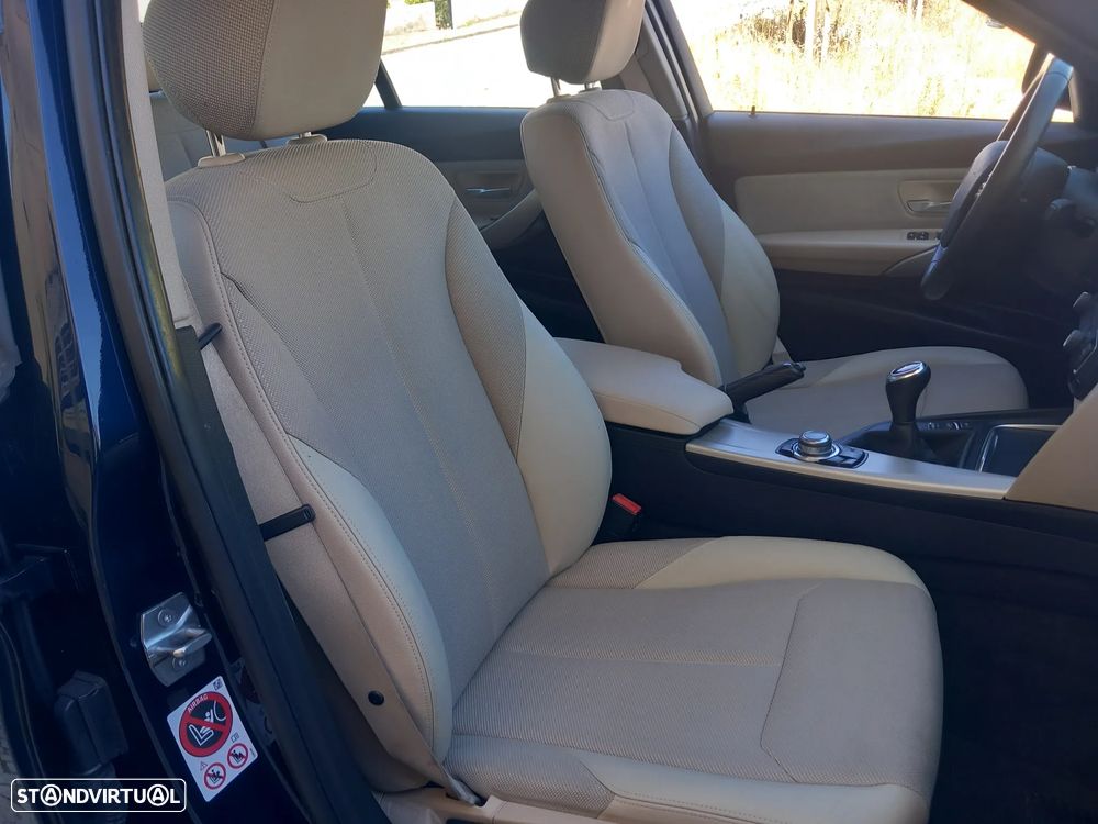 BMW 320 d Line Sport - 6