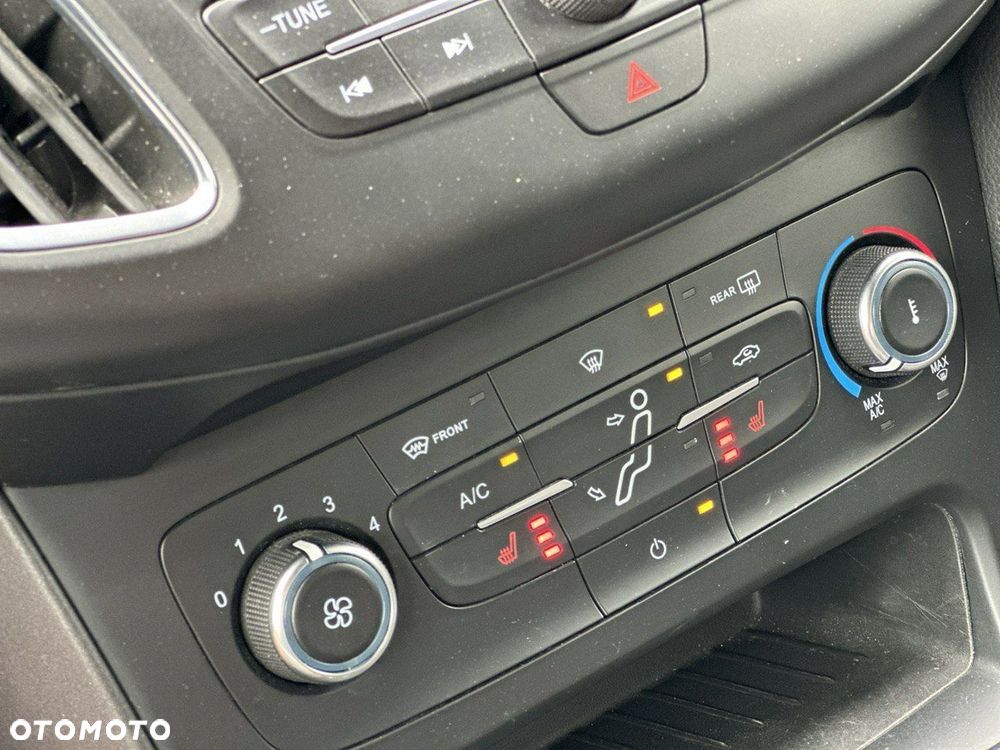 Ford Focus 1.0 EcoBoost ST-Line Black ASS - 28