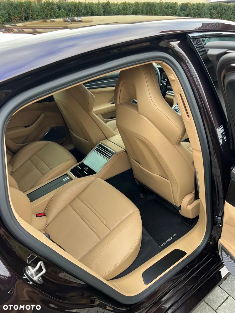 Porsche Panamera - 19