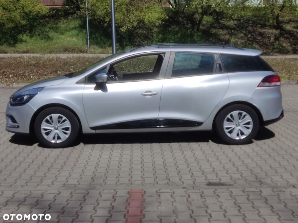 Renault Clio 1.2 16V Confort Privilege - 12