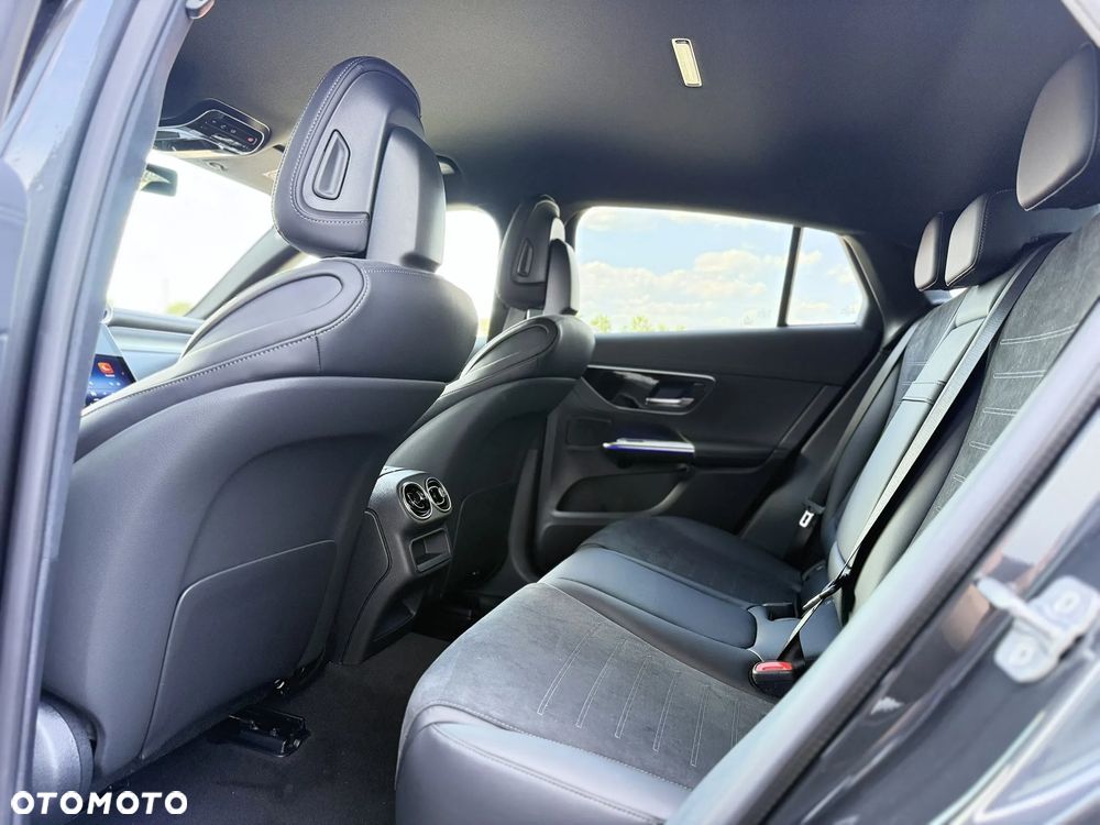 Mercedes-Benz GLC - 26