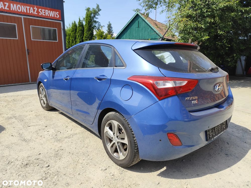Hyundai i30 blue 1.4 YES Gold - 4