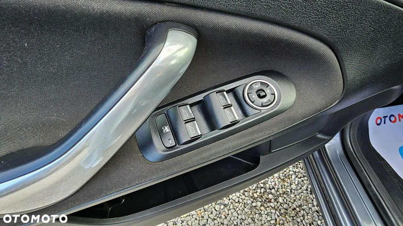 Ford Mondeo - 28