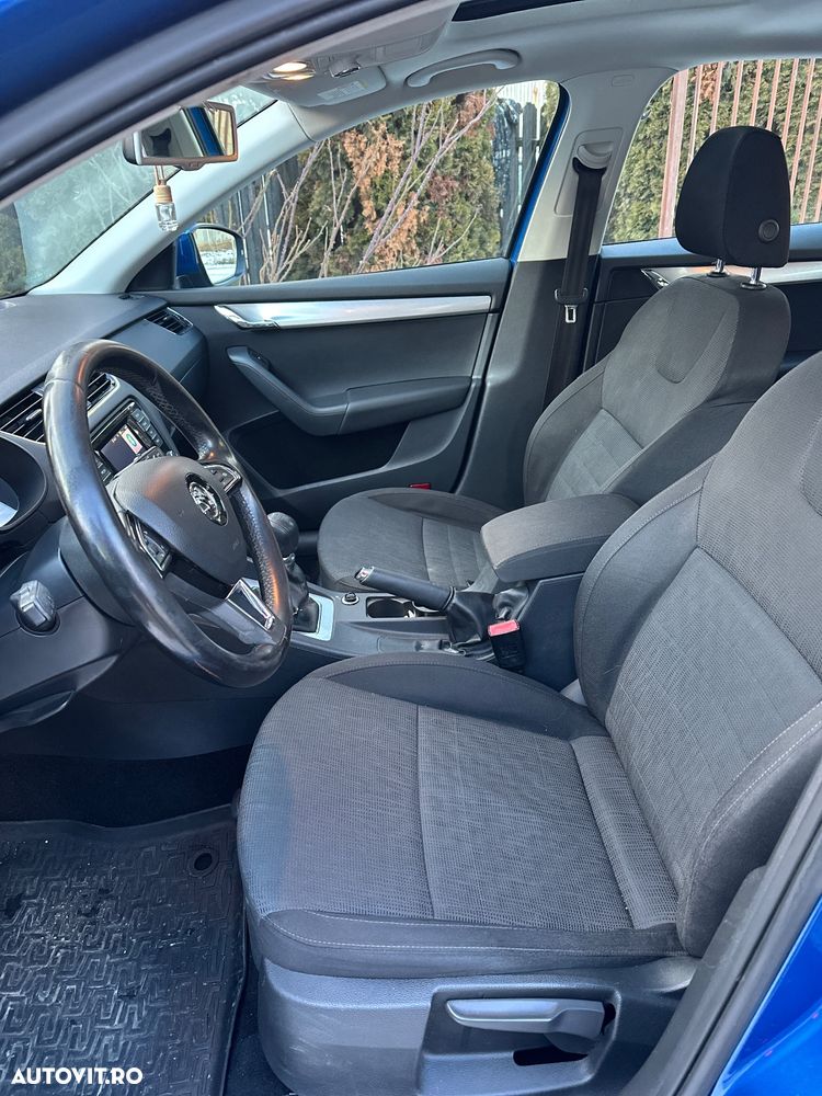 Skoda Octavia 2.0 TDI ELEGANCE - 8