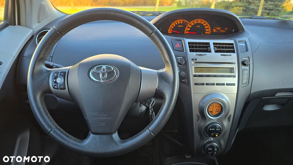 Toyota Yaris - 13