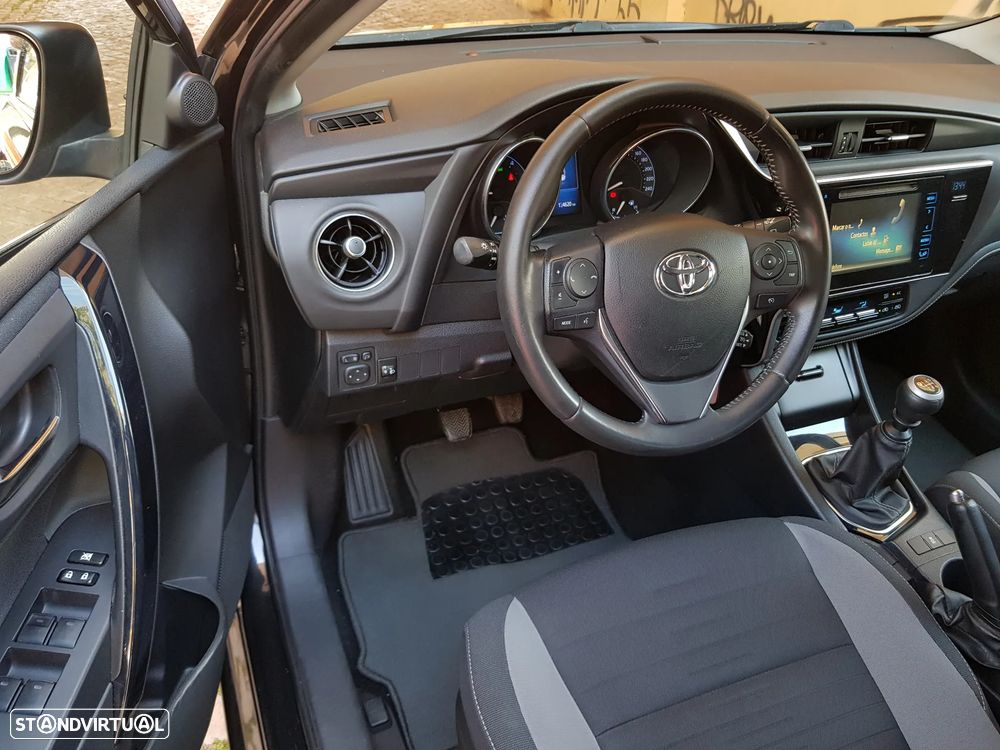 Toyota Auris Touring Sports 1.4 D-4D Comfort+Pack Sport - 41