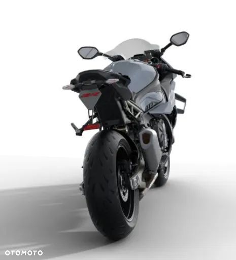 BMW S - 4