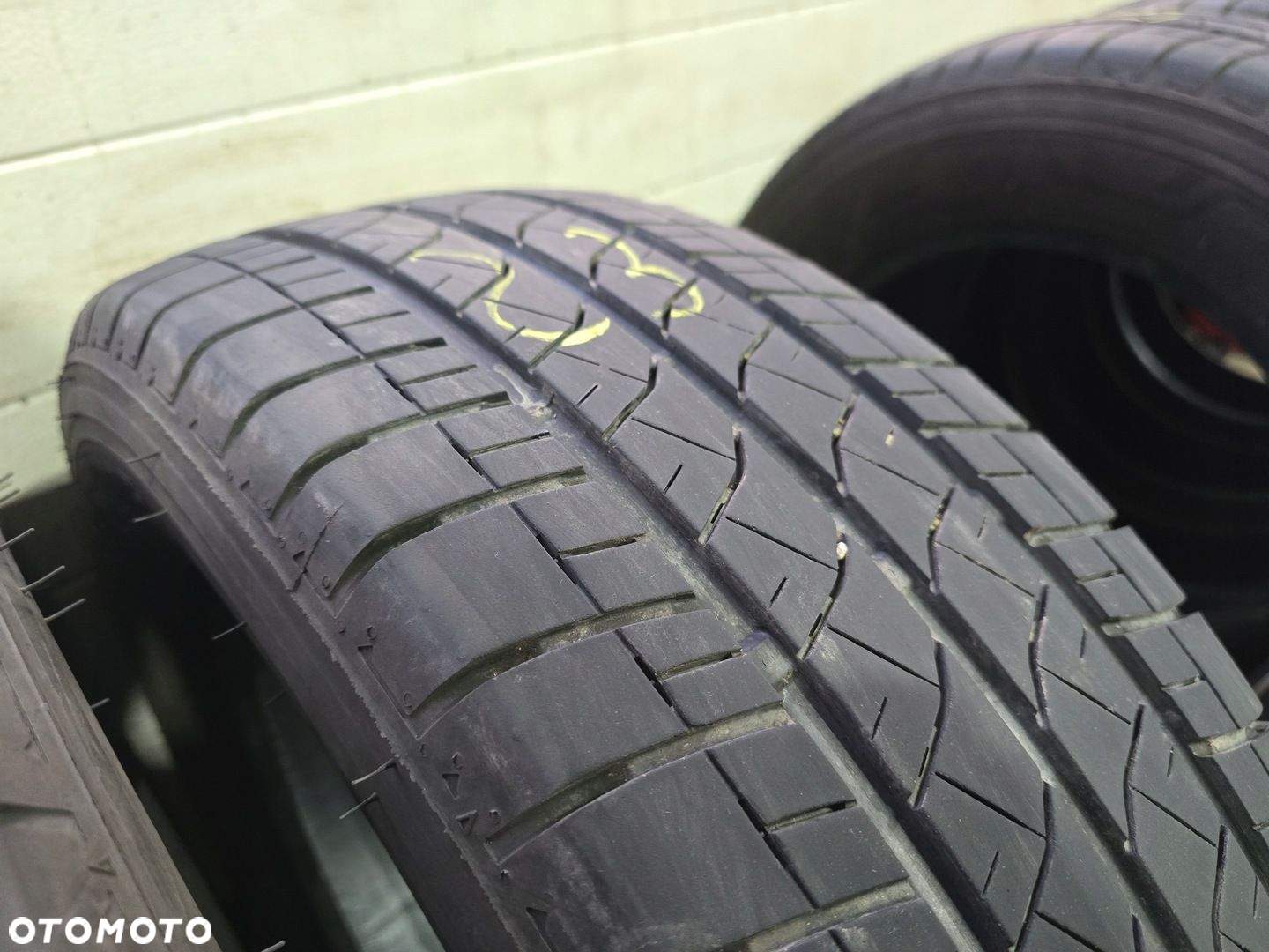 BRIDGESTONE DURAVIS R660 ECO 215/65R16C 106/104T 6mm 24R 4x - 5
