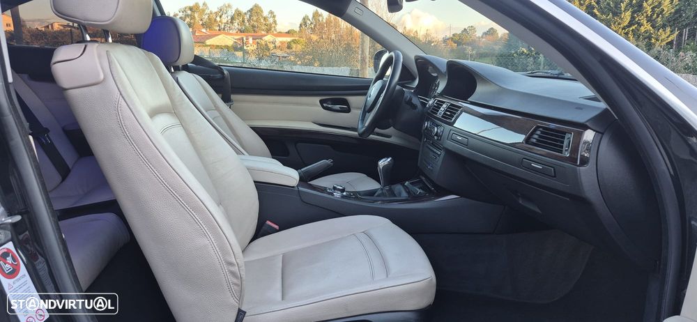 BMW 320 d Coupe - 16