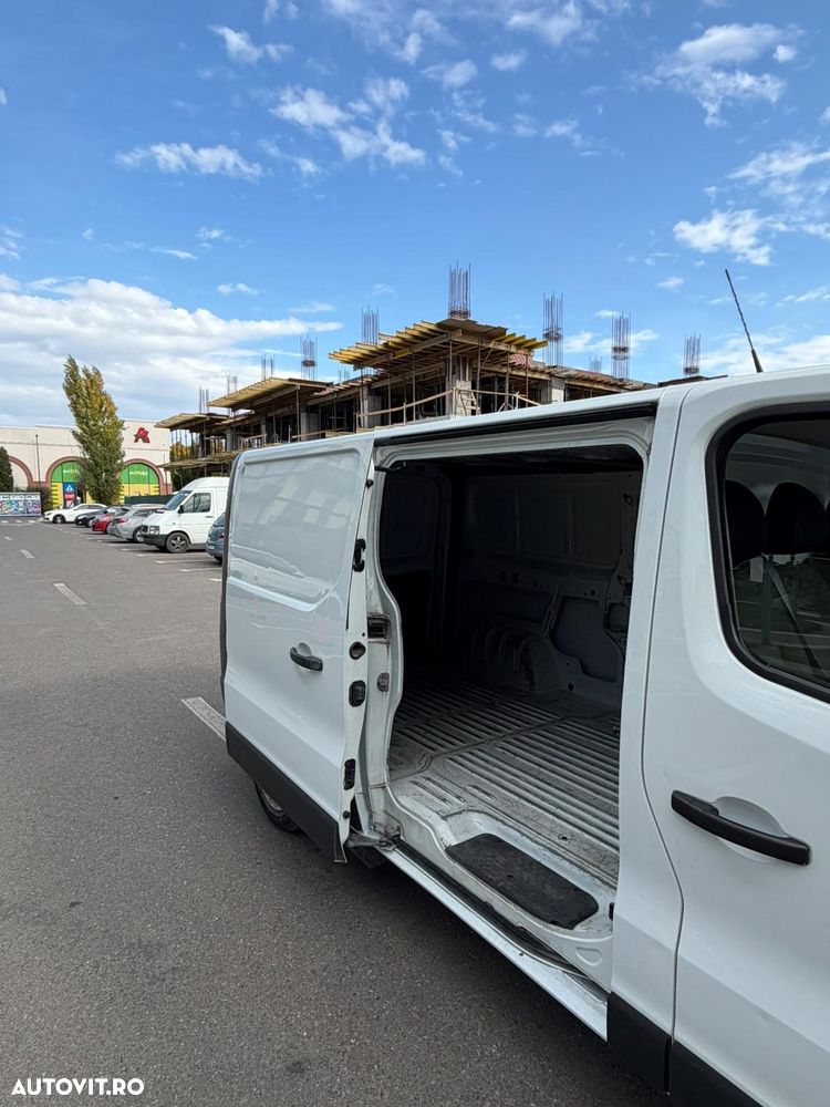 Renault TRAFIC - 9