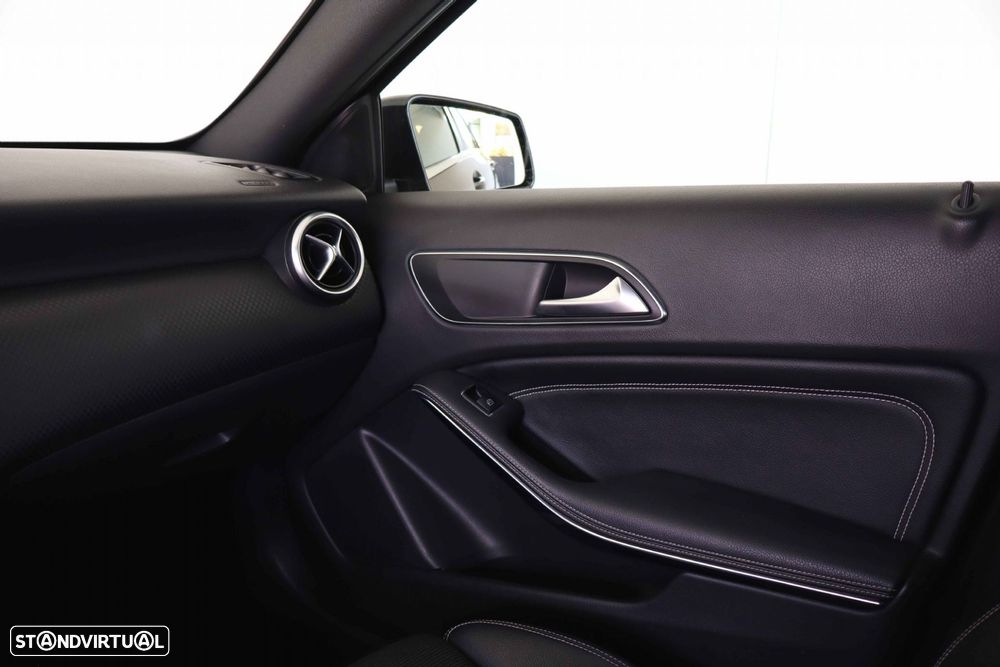 Mercedes-Benz A 180 d Urban - 43