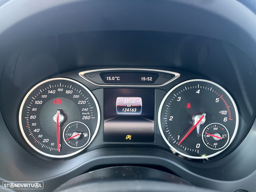 Mercedes-Benz A 180 d BlueEFFICIENCY Edition - 11