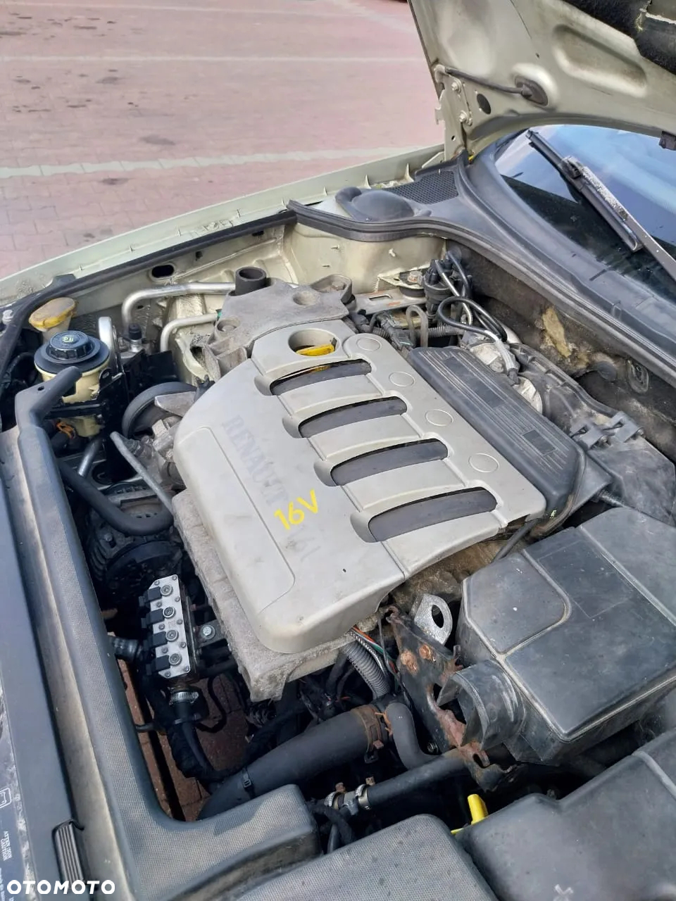 Renault Laguna 1.6 Concorde - 10