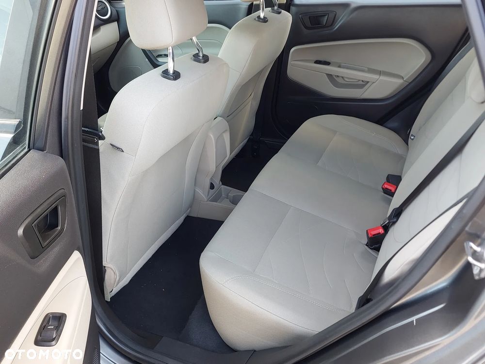 Ford Fiesta - 14