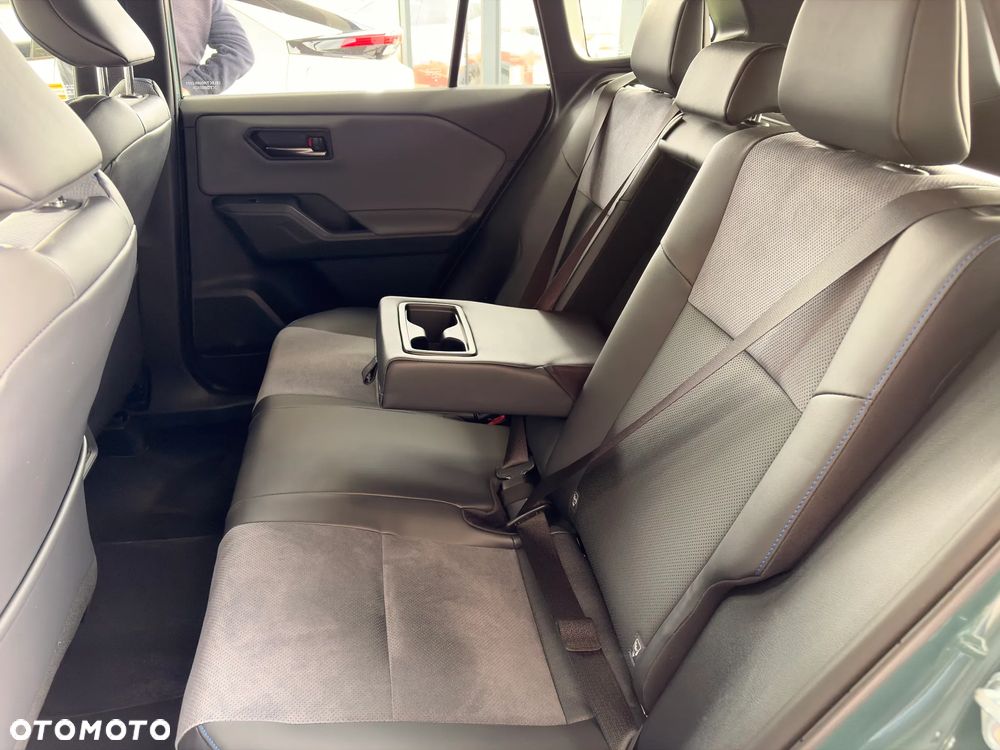 Toyota RAV4 - 8