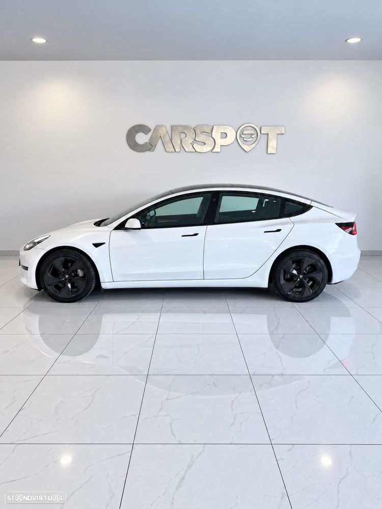 Tesla Model 3 - 4