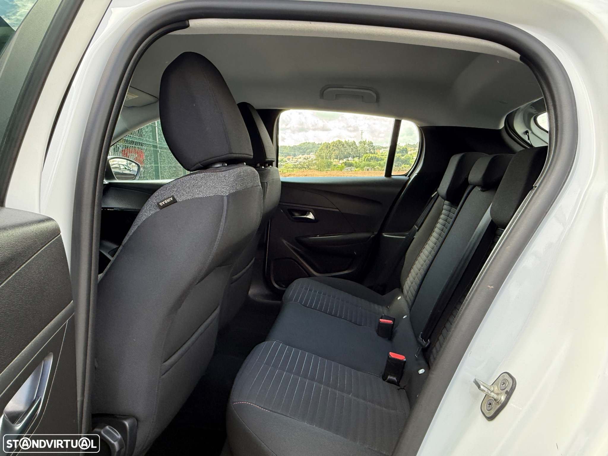 Peugeot 208 1.2 PureTech Active - 31