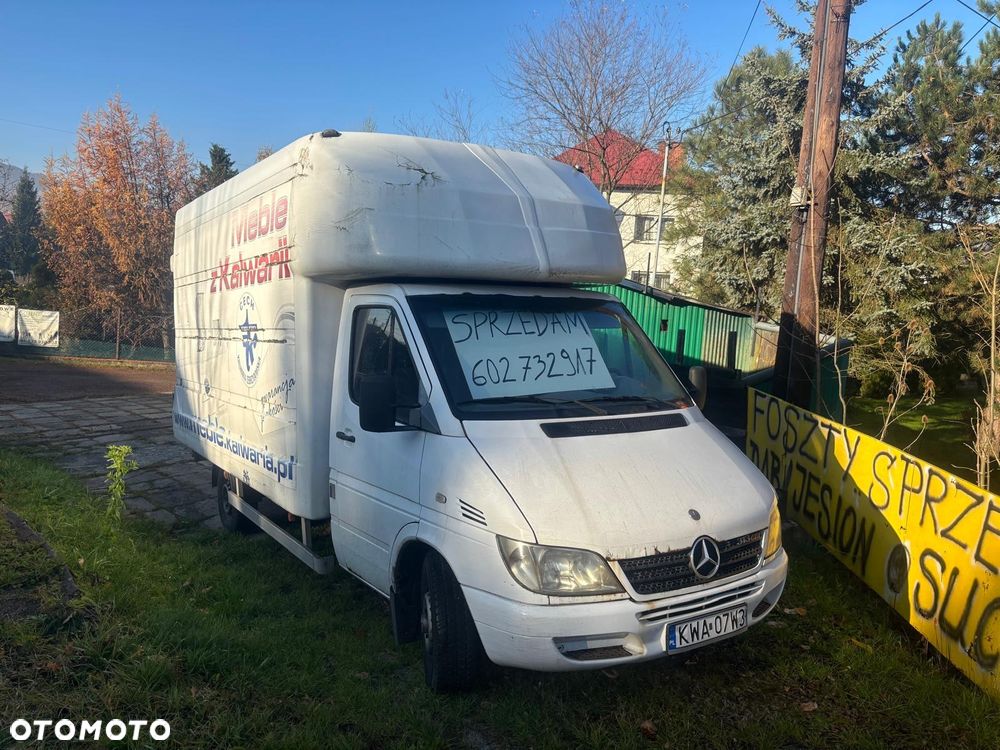 Mercedes-Benz Sprinter - 9