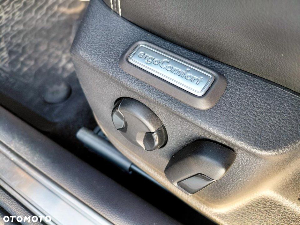Volkswagen Passat - 17