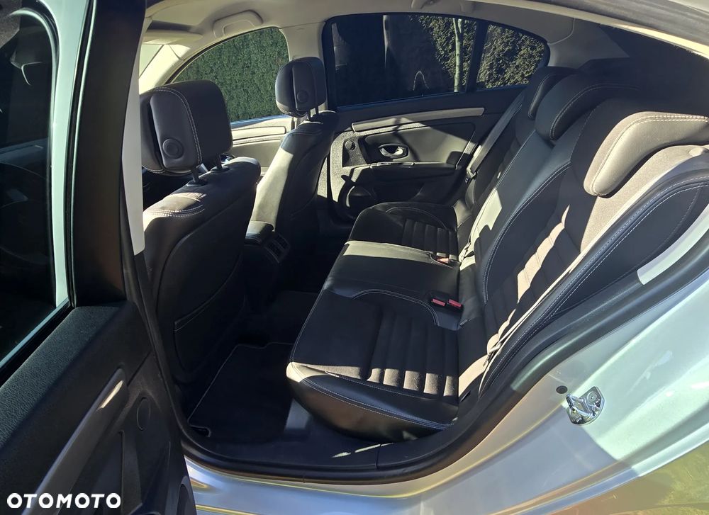 Renault Laguna dCi 110 FAP Limited - 32