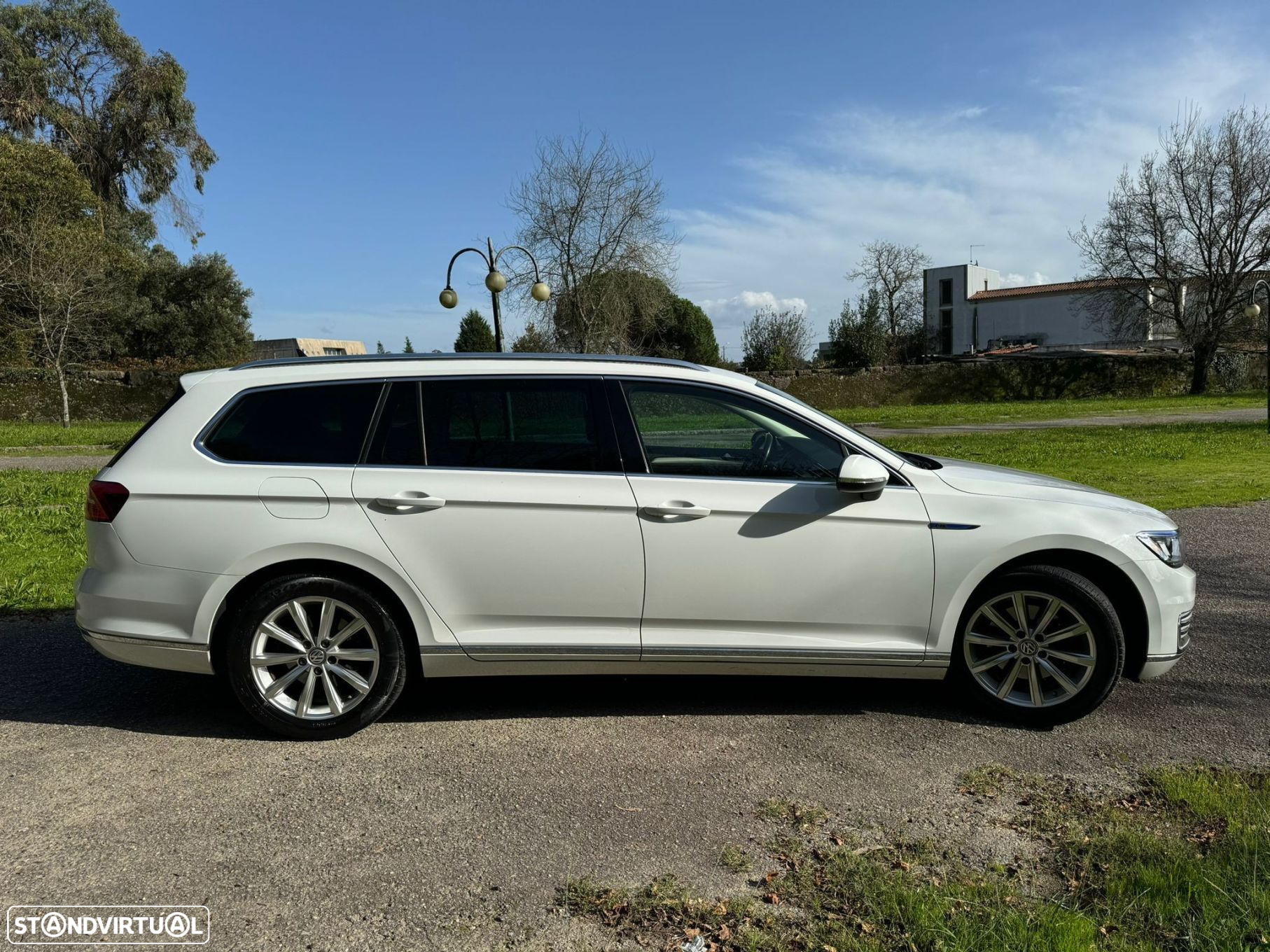 VW Passat 1.4 TSI GTE+ Plug-in - 11