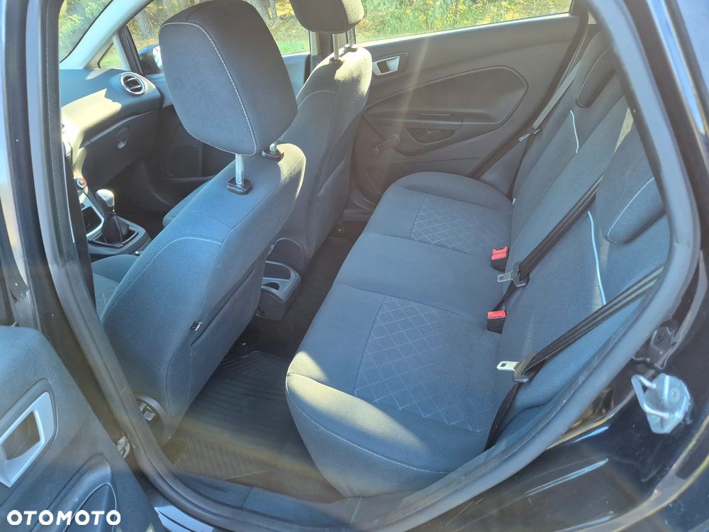 Ford Fiesta - 12