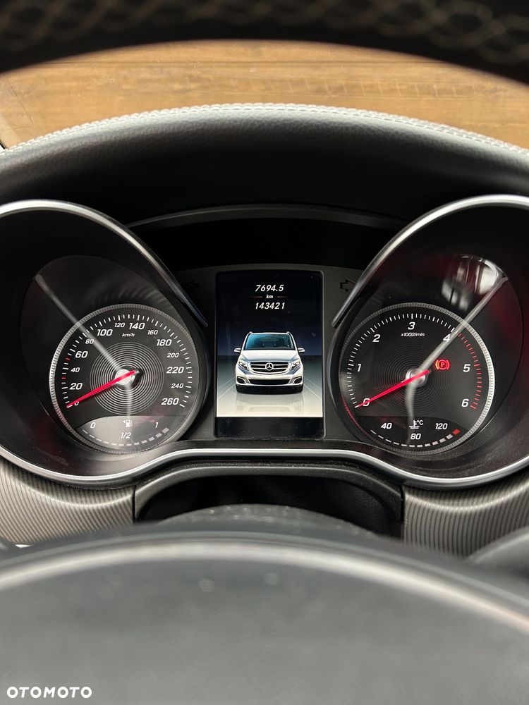 Mercedes-Benz Klasa V 220 d 4-Matic Avantgarde 7G-Tronic (d³ugi) - 25