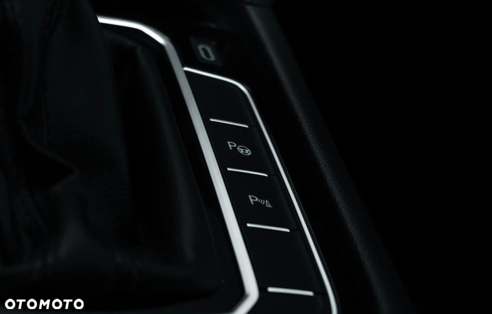 Volkswagen Passat Variant 2.0 TDI Business DSG - 22