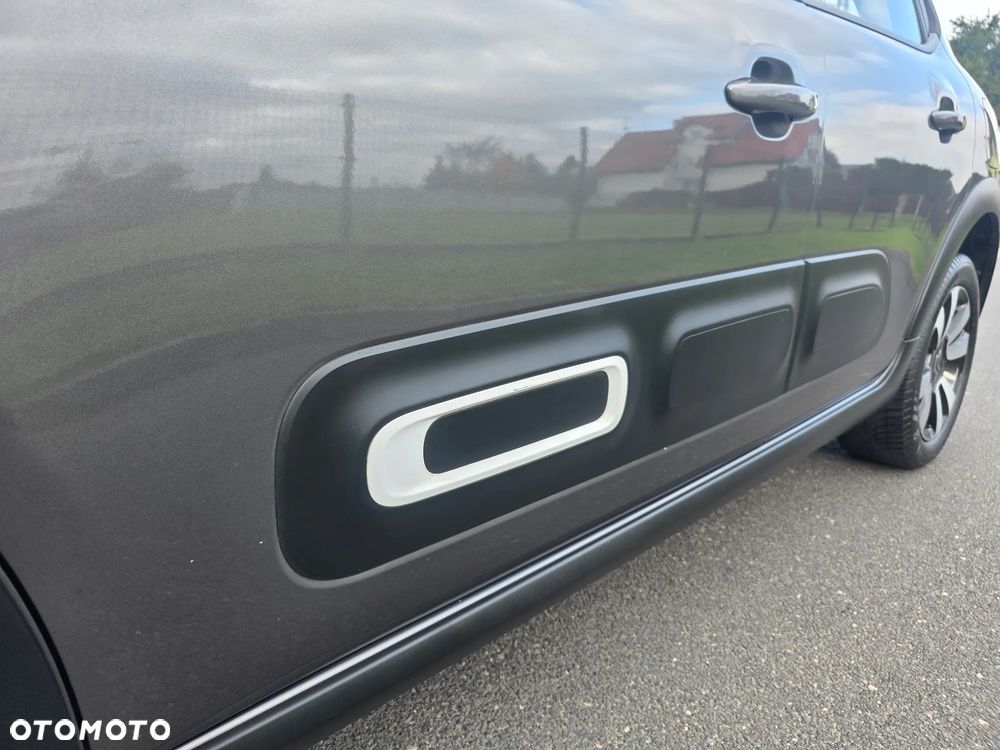 Citroën C3 1.2 PureTech Shine EAT6 - 10