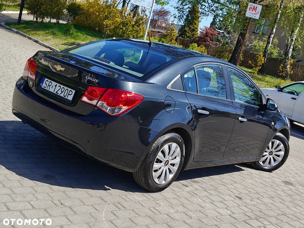 Chevrolet Cruze 1.6 LS - 1