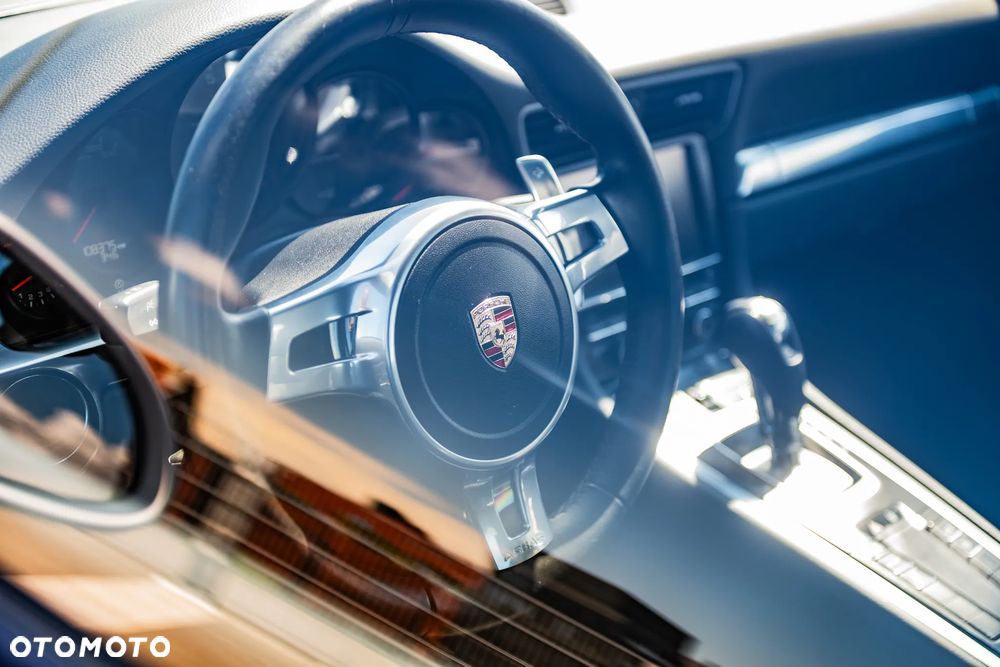 Porsche 911 Carrera PDK - 10