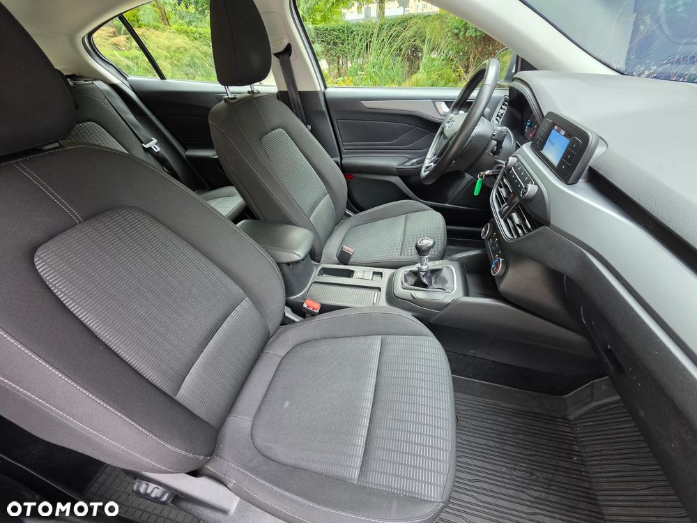 Ford Focus - 22