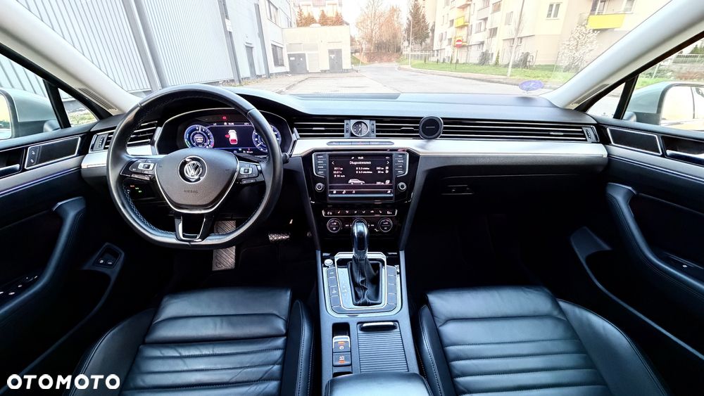 Volkswagen Passat - 34