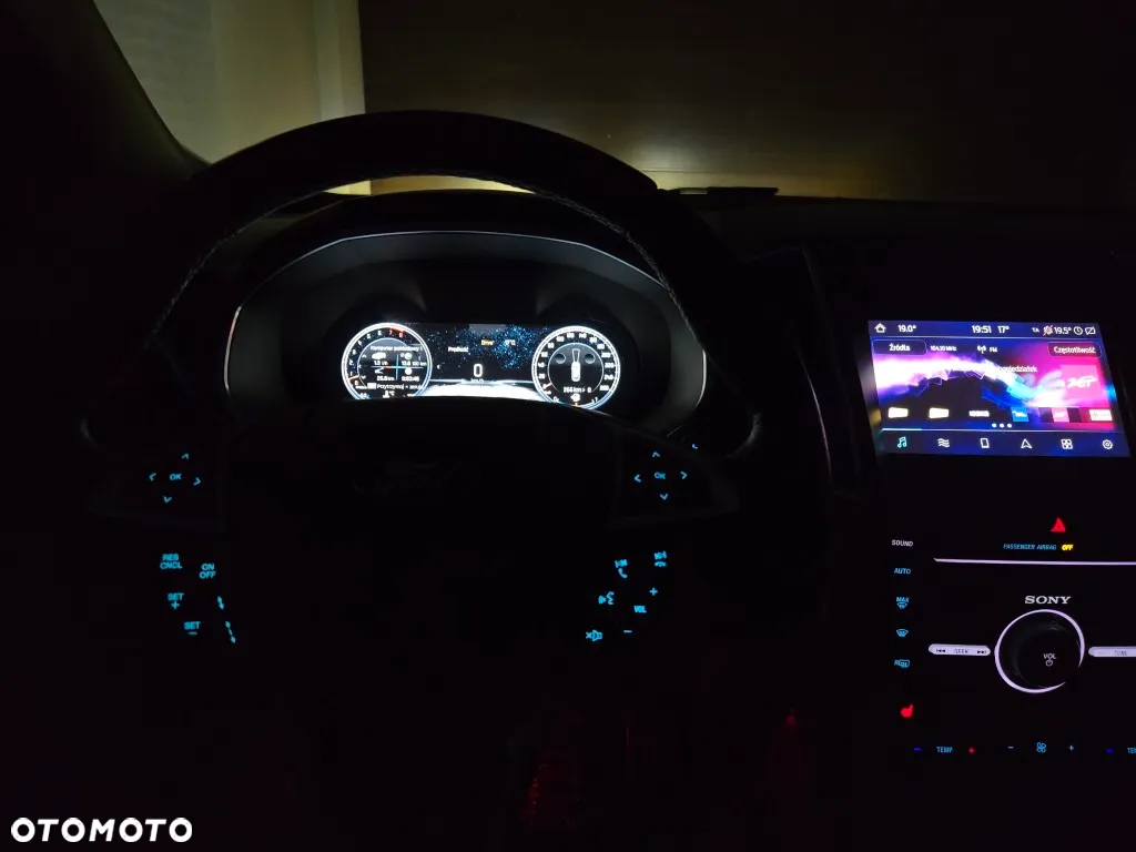 Ford Edge - 13