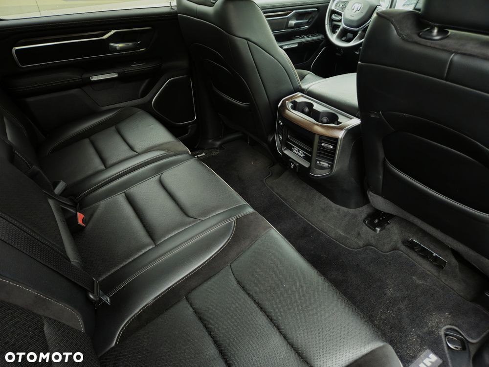 RAM 1500 5.7 Crew Cab Longbed Laramie Chrome - 23