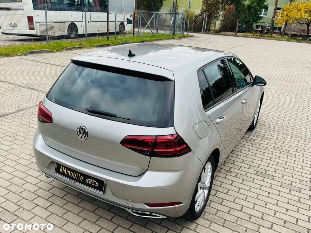 Volkswagen Golf - 11