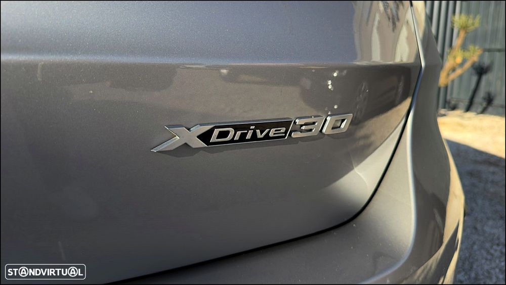 BMW iX1 xDrive30 - 11
