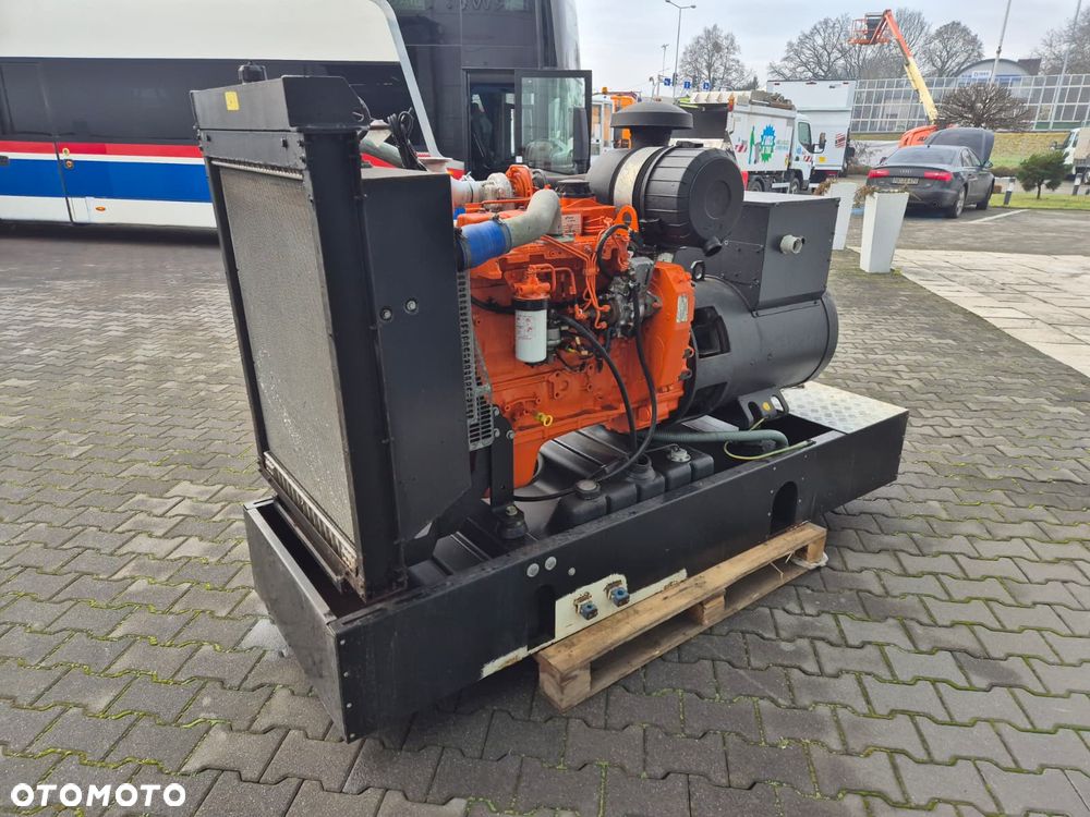 Mecalac Mecc Alte ECP34 2S4 - GENERATOR PRĄDU - ZEROWY PRZEBIEG - SDMO 2005 - SILNIKI NISKOWOLTOWE ABB M3HP - TRANSPORT - 7