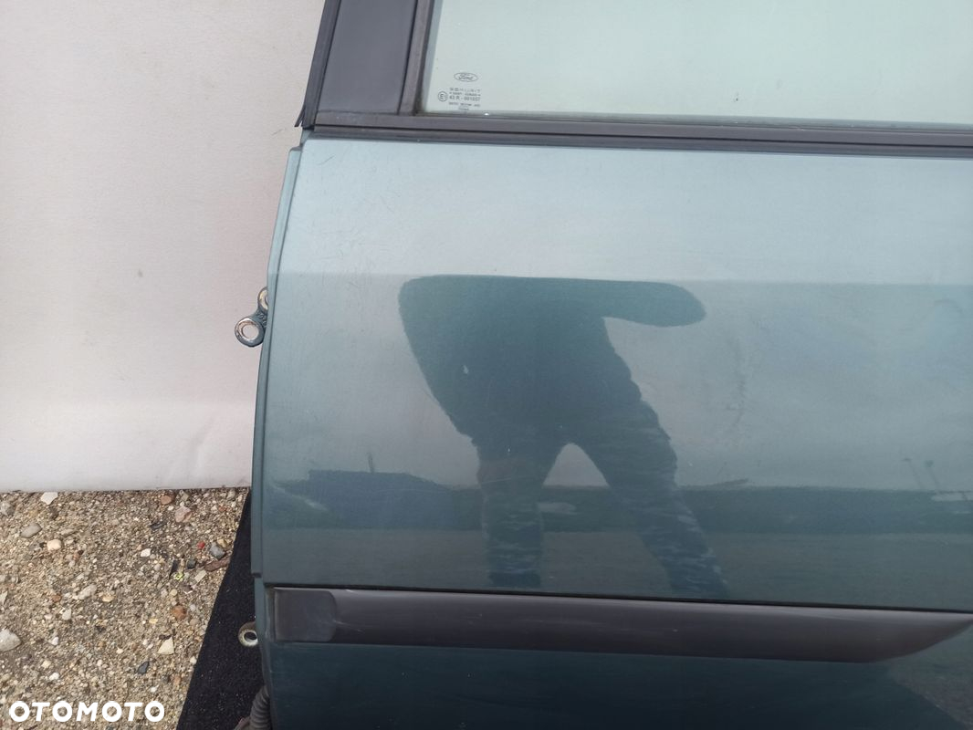 Drzwi lewy tył kompletne FORD FOCUS MK1 KOMBI kolor X1 - 3