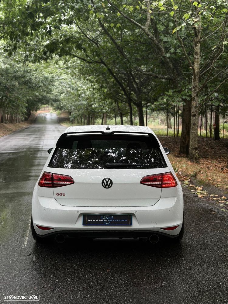 Volkswagen Golf GTI Performance BlueMotion DSG — fotografia 8